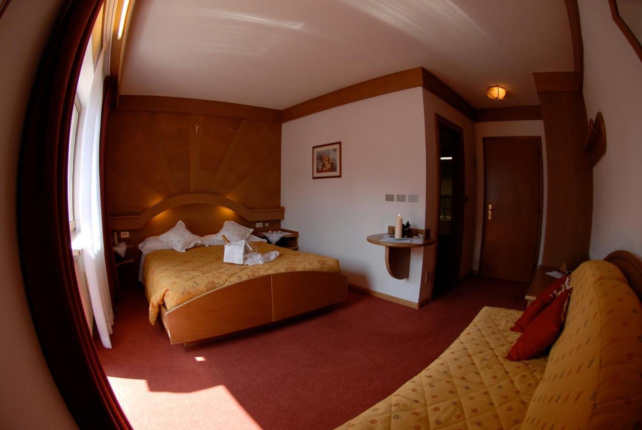 Hotel Catinaccio Vigo di Fassa Room photo